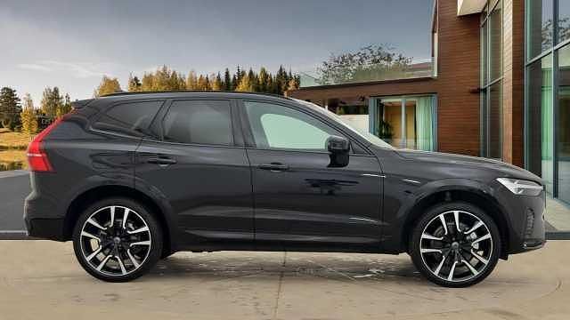 Used Volvo XC60 Ultra 247 HP (181 kW) 2025 Black SUV