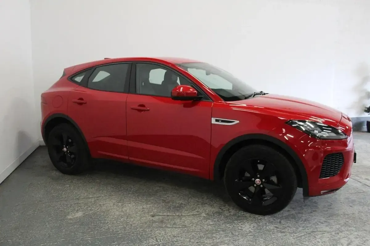 Used Jaguar E-Pace R-Dynamic 150 HP (110 kW) 2019 Red SUV