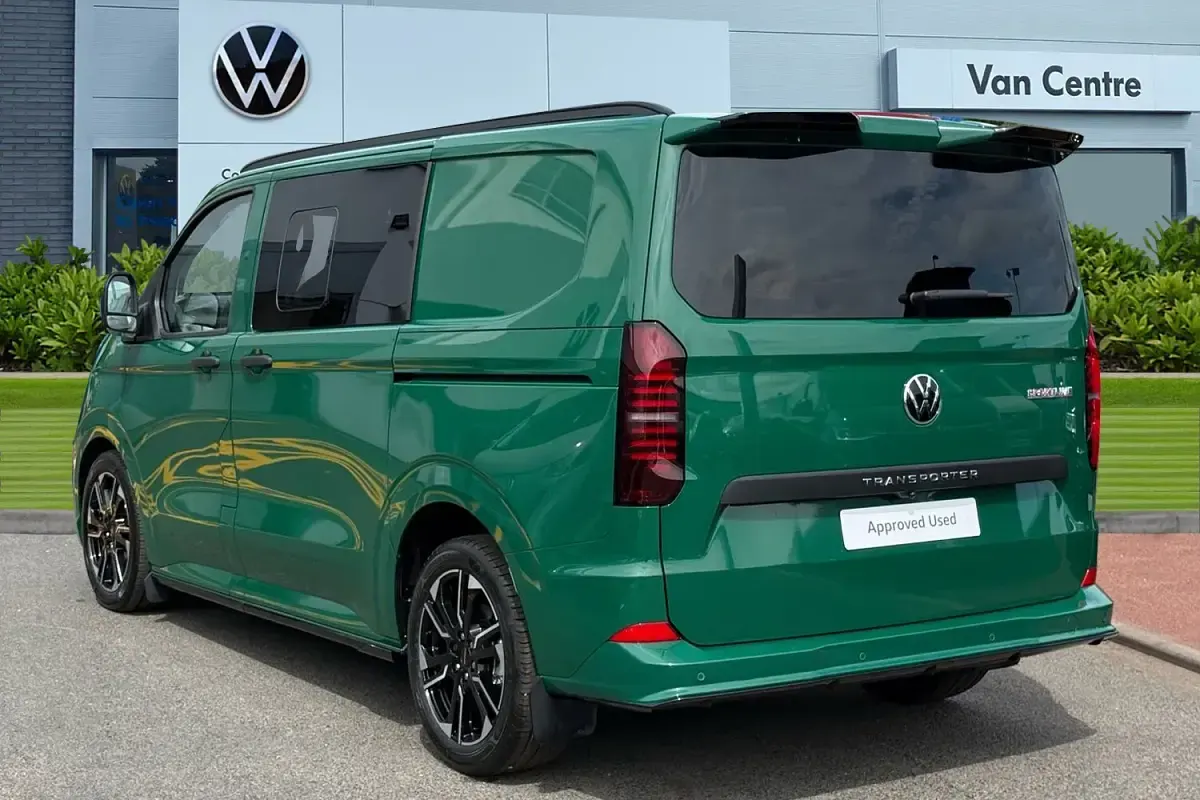 New VW T7 Sportline 168 HP (123 kW) 2026 Green Van