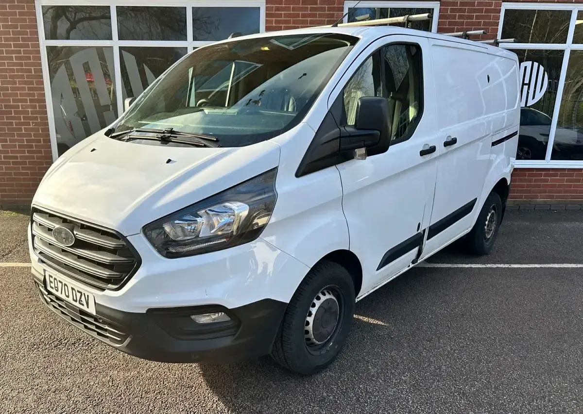 Used Ford Transit Custom 105 HP (77 kW) 2020 White Van