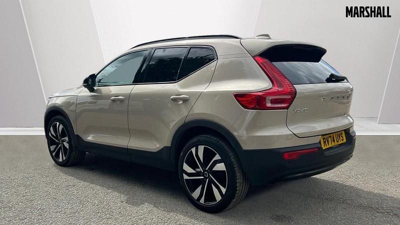 Used Volvo XC40 Ultra 197 HP (144 kW) 2025 Gold  SUV