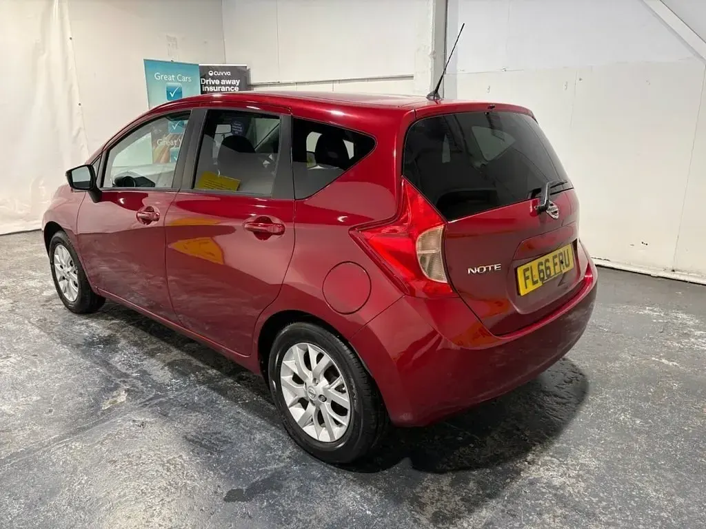 Gebraucht Nissan Note Acenta Premium 80 PS (58 kW) 2016 Rot Kleinwagen