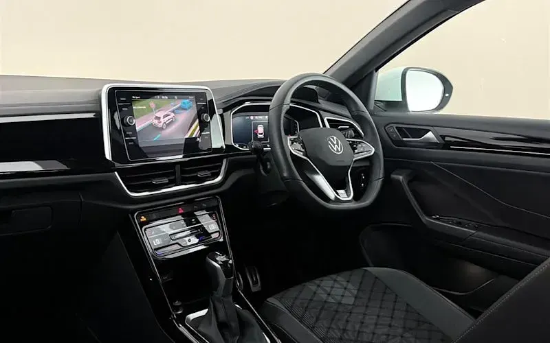 Used VW T-Roc R-line 150 HP (110 kW) 2025 SUV