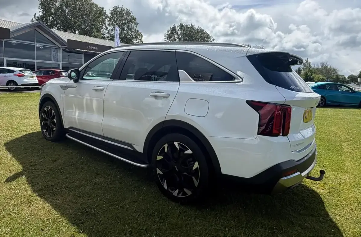 Used Kia Sorento 190 HP (139 kW) 2024 White SUV