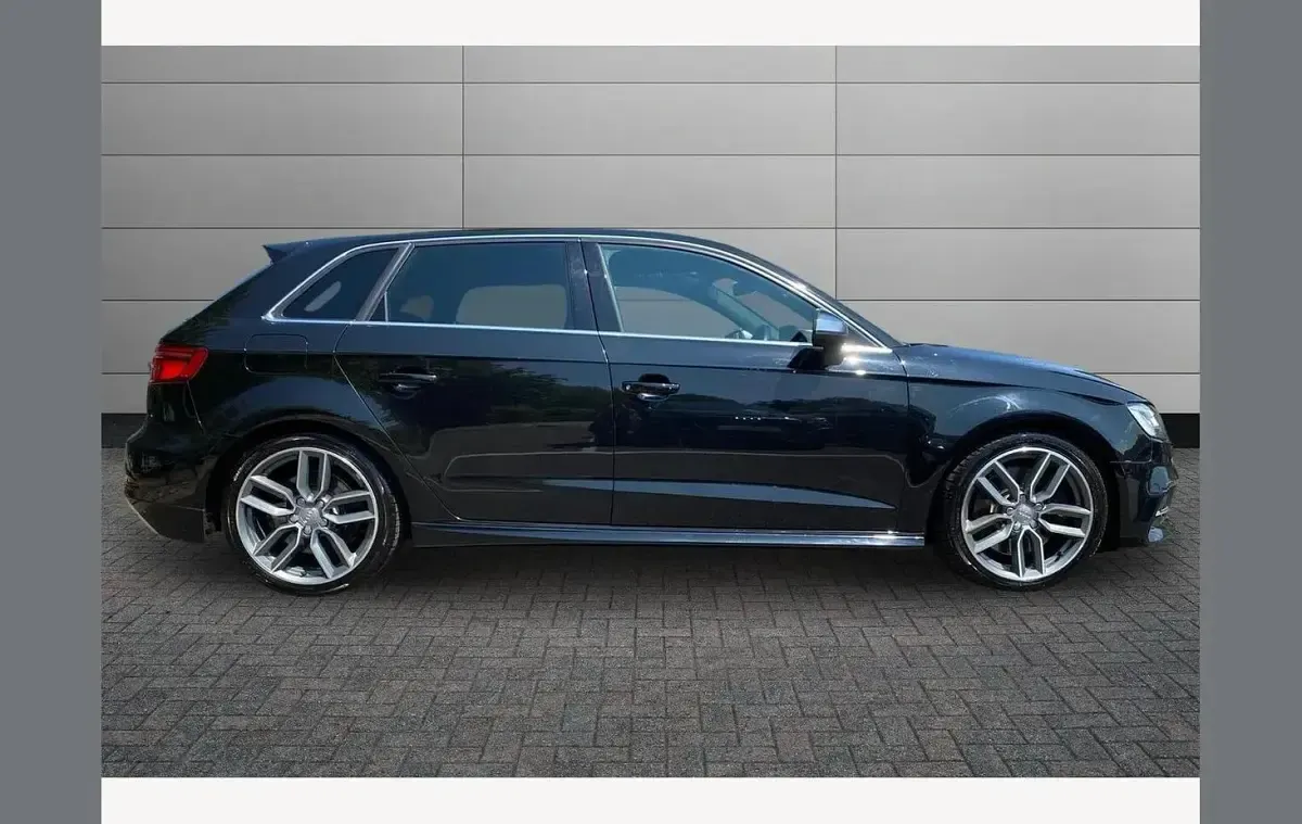 Used Audi A3 Advanced 310 HP (228 kW) 2016 Black Hatchback