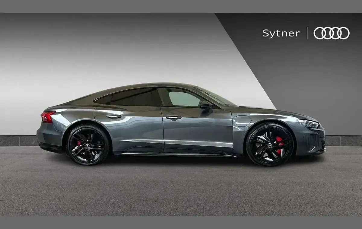 Used Audi RS e-tron GT Comfort 467 kW (636 HP) 2022 Grey Sedan