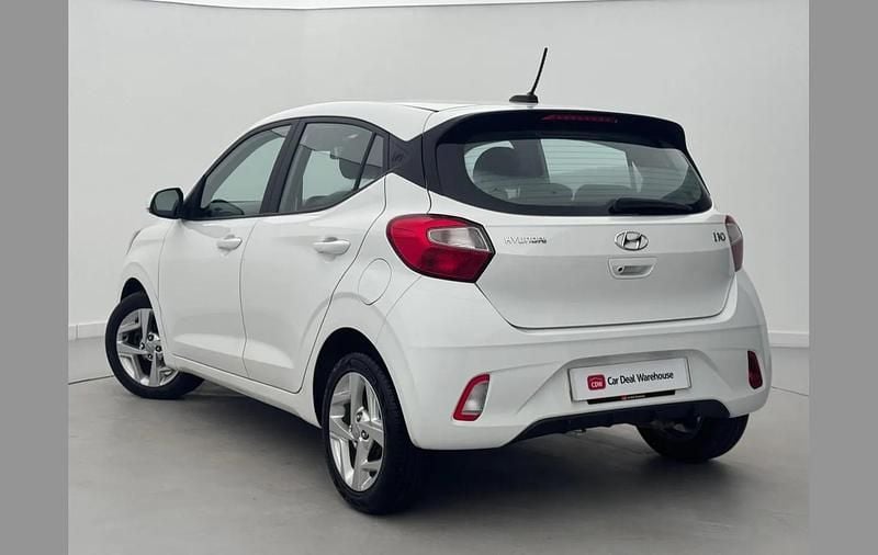 Used Hyundai i10 SE 67 HP (49 kW) 2021 White Hatchback
