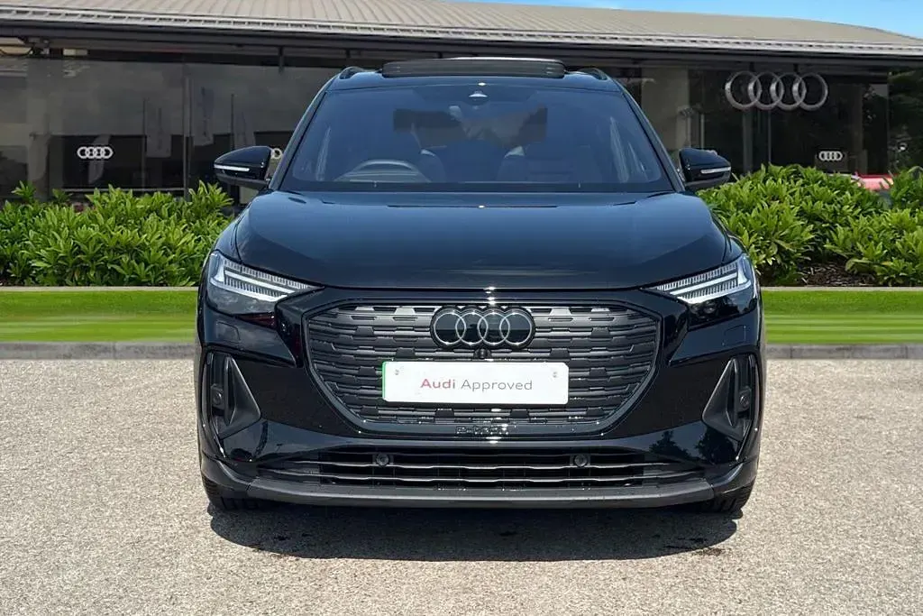 New Audi Q4 e-tron Black Edition 210 kW (286 HP) 2025 Black SUV