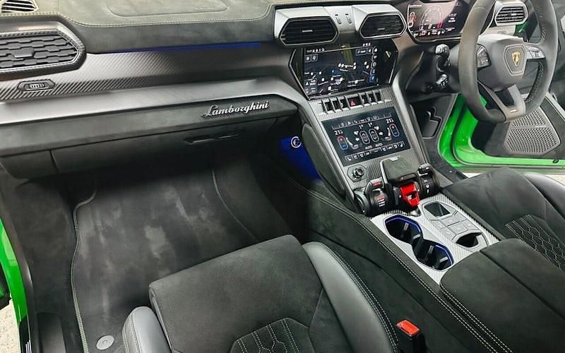 Used Lamborghini Urus 666 HP (489 kW) 2024 SUV