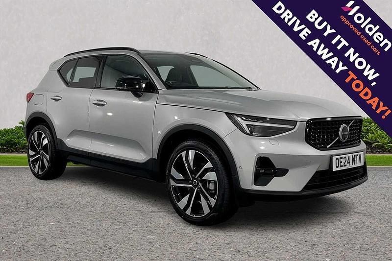 Used 2025 Volvo XC40 Ultra SUV | £36,290 (Expensive) - Image 1/4