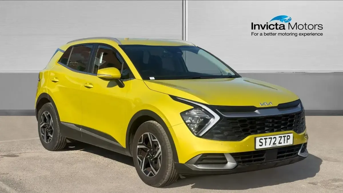 Usado Kia Sportage 116 HP (85 kW) 2023 Amarelo SUV