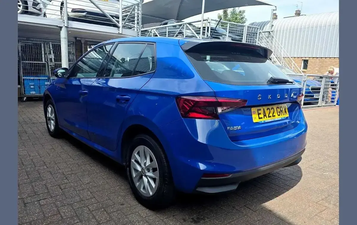 Used Skoda Fabia Comfort 94 HP (69 kW) 2022 Energy blue Hatchback