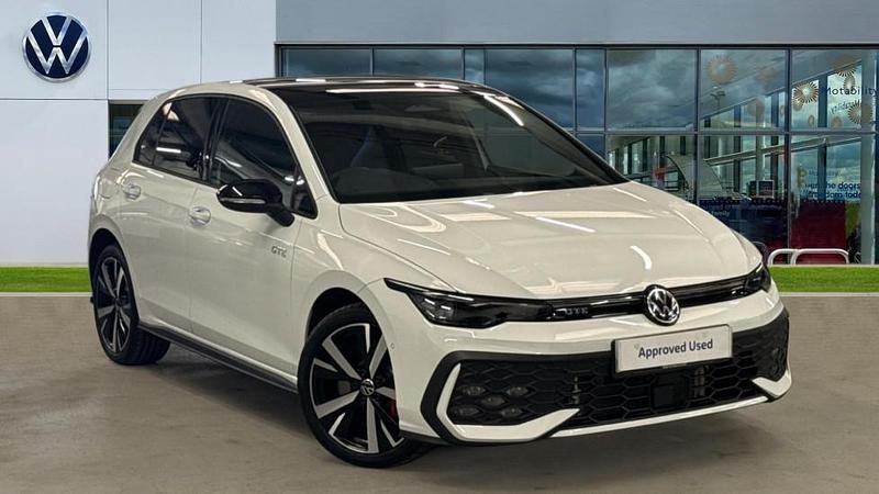 New VW Golf VIII GTE 272 HP (200 kW) 2026 Pure white Hatchback
