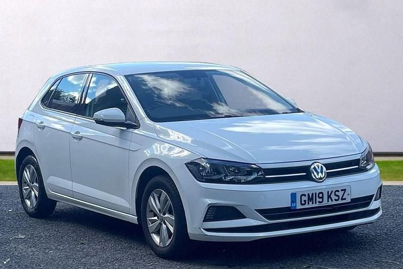 White Used 2019 VW Polo SE Hatchback | £11,888 (Fair price) - Image 1/4