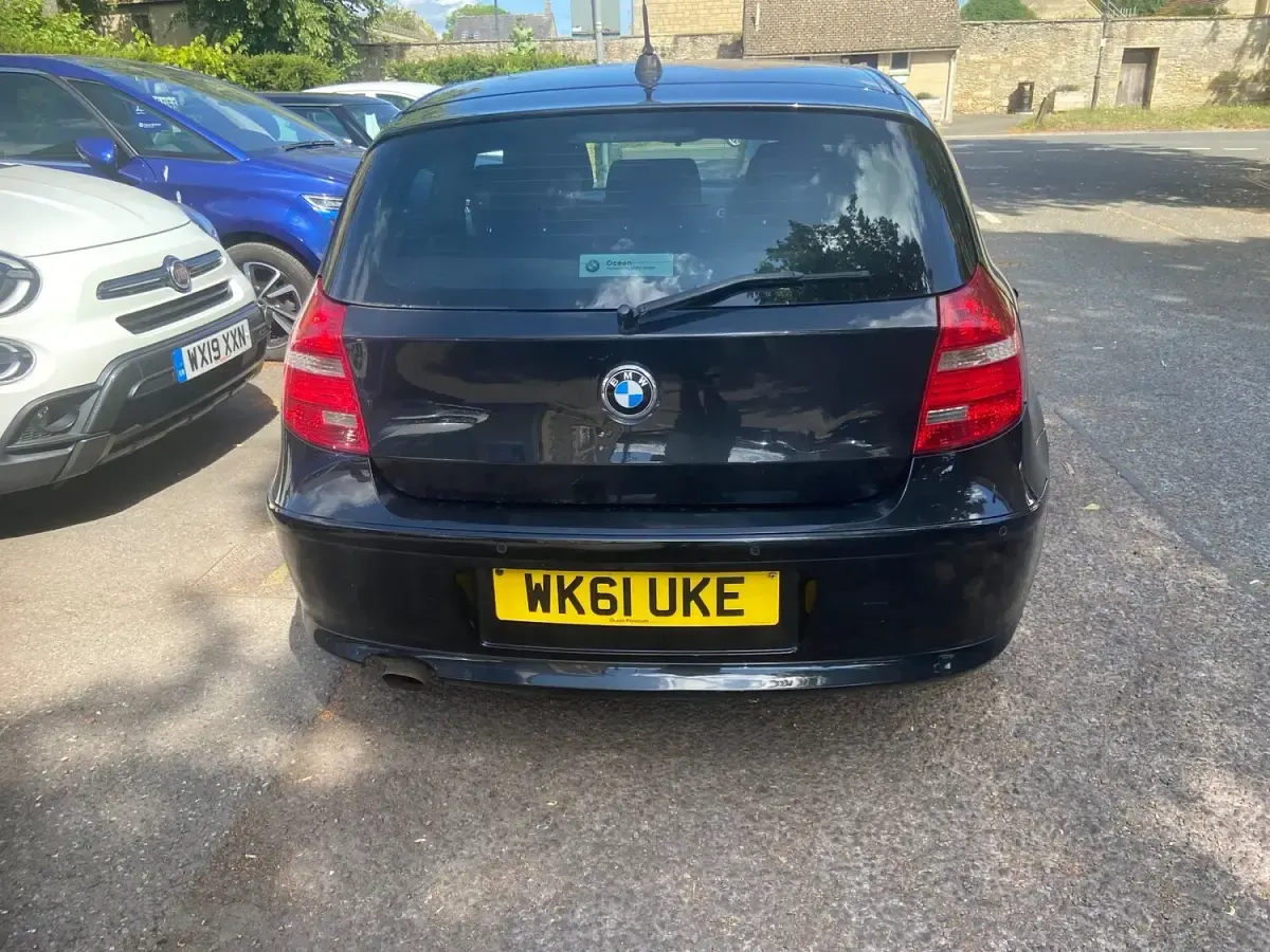 Used BMW 116 Sport Line 2011 Black Hatchback