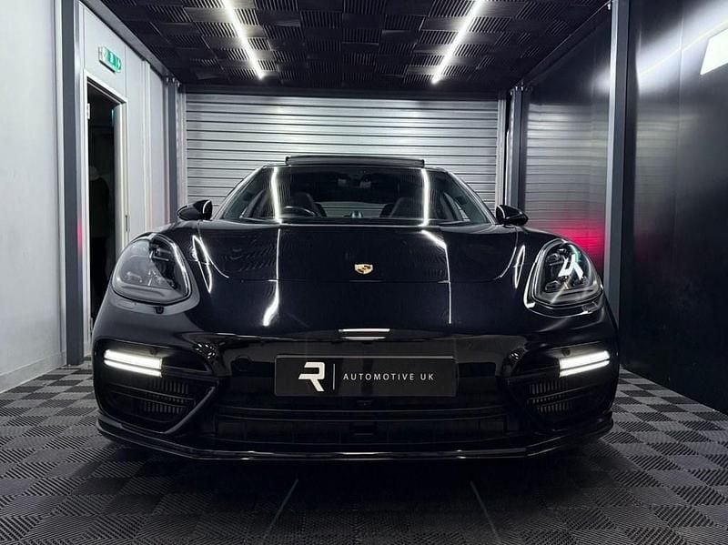 Used Porsche Panamera Sport Turismo 550 HP (404 kW) 2019 Black Estate