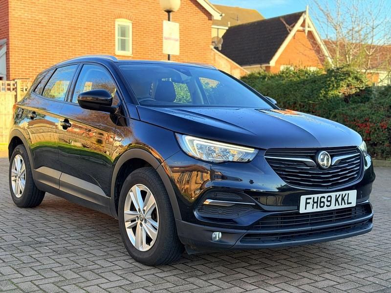 Used Vauxhall Grandland X 2019 Black SUV