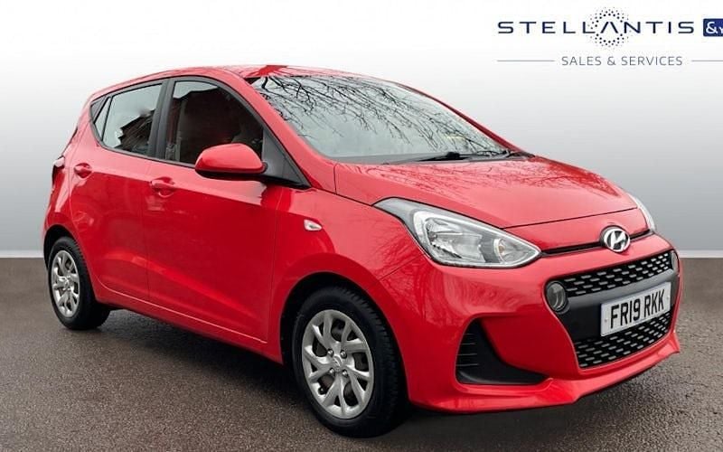 Red Used 2019 Hyundai i10 SE Hatchback | £8,352 (Good price) - Image 1/4