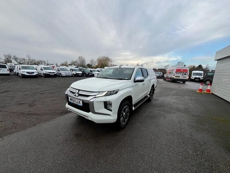 Used Mitsubishi L200 2021 White Pickup