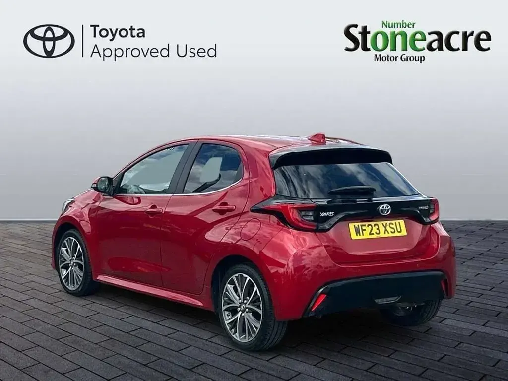 Used Toyota Yaris Hybrid 113 HP (83 kW) 2023 Red Hatchback