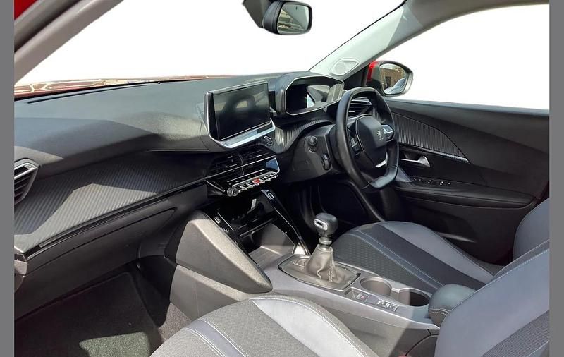 Used Peugeot 2008 Allure Premium 131 HP (96 kW) 2020 Red SUV