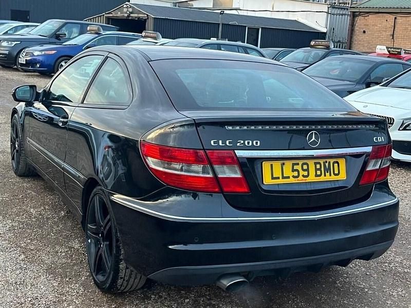 Begagnad Mercedes CLC200 2009 Svart Halvkombi