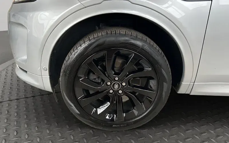 Used Land Rover Discovery Sport HSE Dynamic 204 HP (150 kW) 2023 SUV