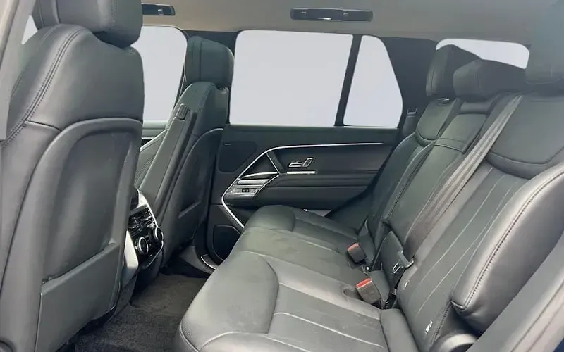 Used Land Rover Range Rover SE 441 HP (324 kW) 2023 Blue SUV