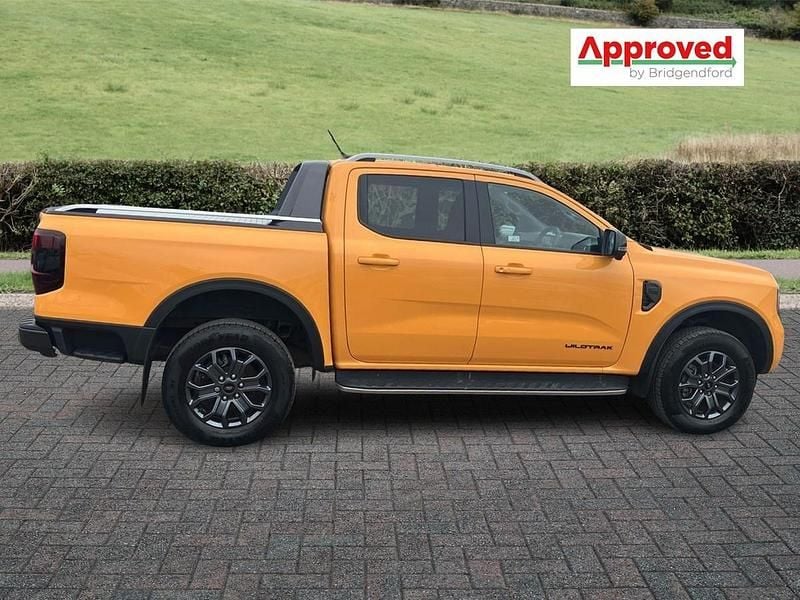 Begagnad Ford Ranger Wildtrack 2025 Orange Pickup