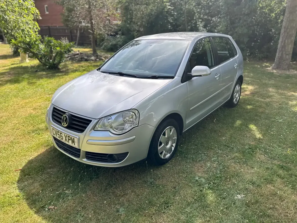 Used VW Polo S 80 HP (58 kW) 2006 Silver Hatchback
