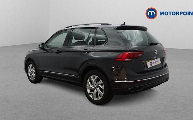 Used VW Tiguan Life 150 HP (110 kW) 2022 Grey SUV