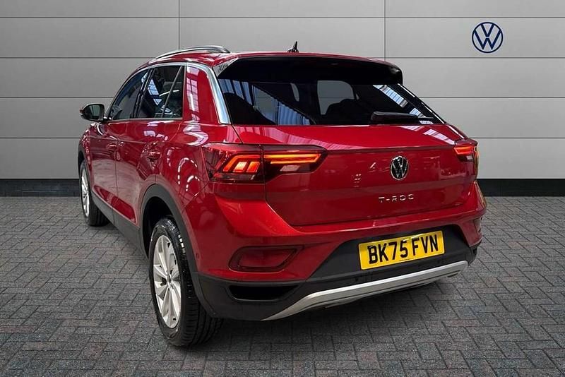 Used VW T-Roc Match 115 HP (84 kW) 2025 Red SUV