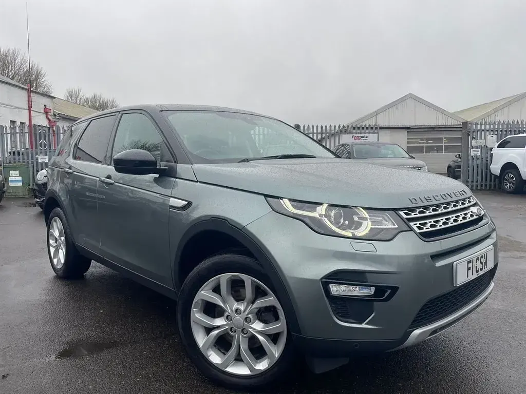 Used Land Rover Discovery 4 HSE 180 HP (132 kW) 2015 Grey SUV