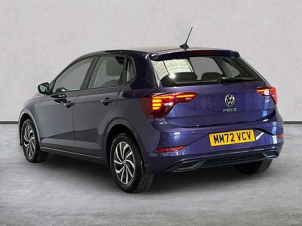 Used VW Polo Life 95 HP (69 kW) 2022 Mauve/purple Hatchback
