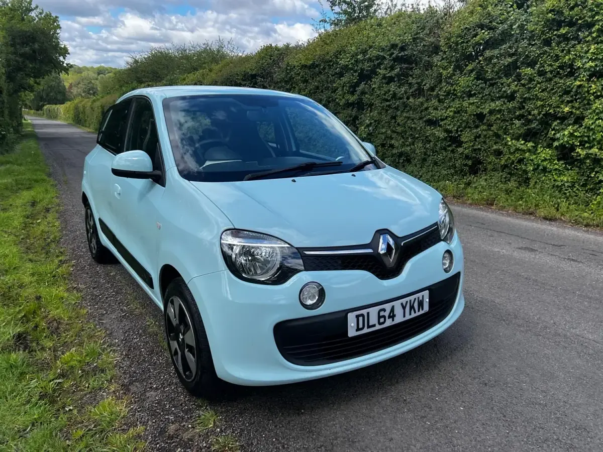 Begagnad Renault Twingo Play 70 HK (51 kW) 2014 Blå Halvkombi