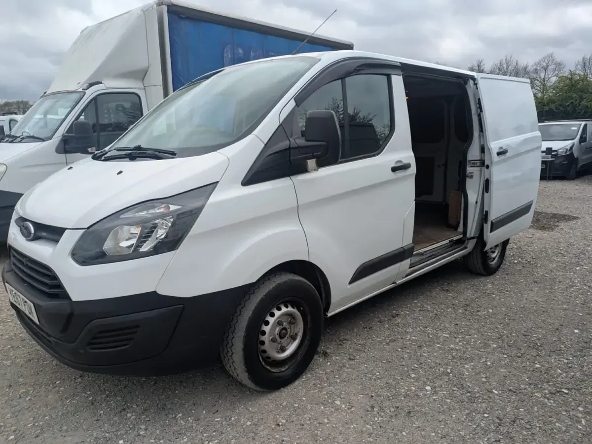 Usado Ford Transit Custom 105 HP (77 kW) 2017 Branco Van