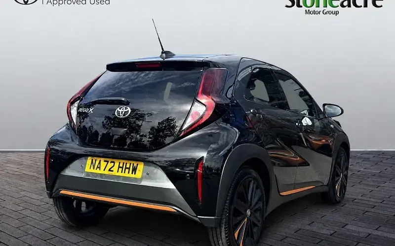 Used Toyota Aygo X Edition 72 HP (52 kW) 2022 Green SUV