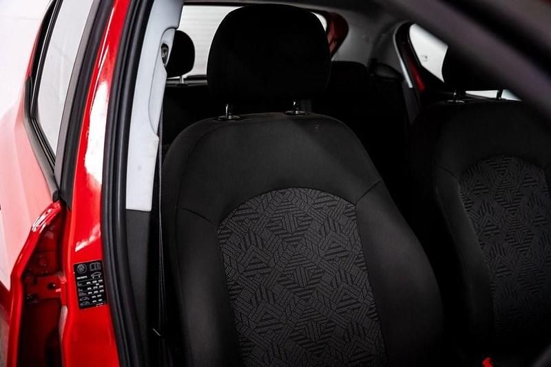 Used Vauxhall Corsa S 100 HP (73 kW) 2018 Red Hatchback