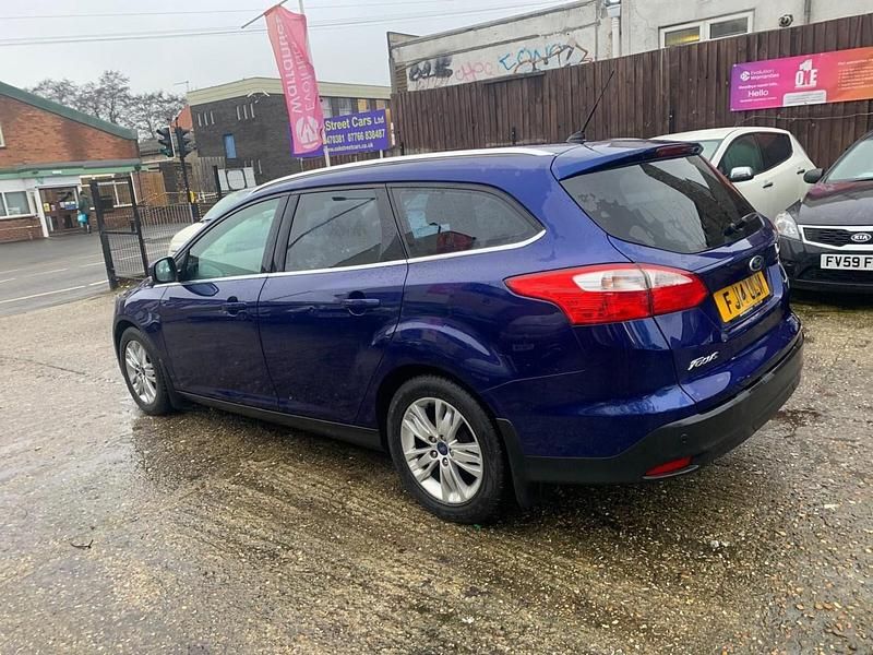 Used Ford Focus Titanium 2014 Blue Estate