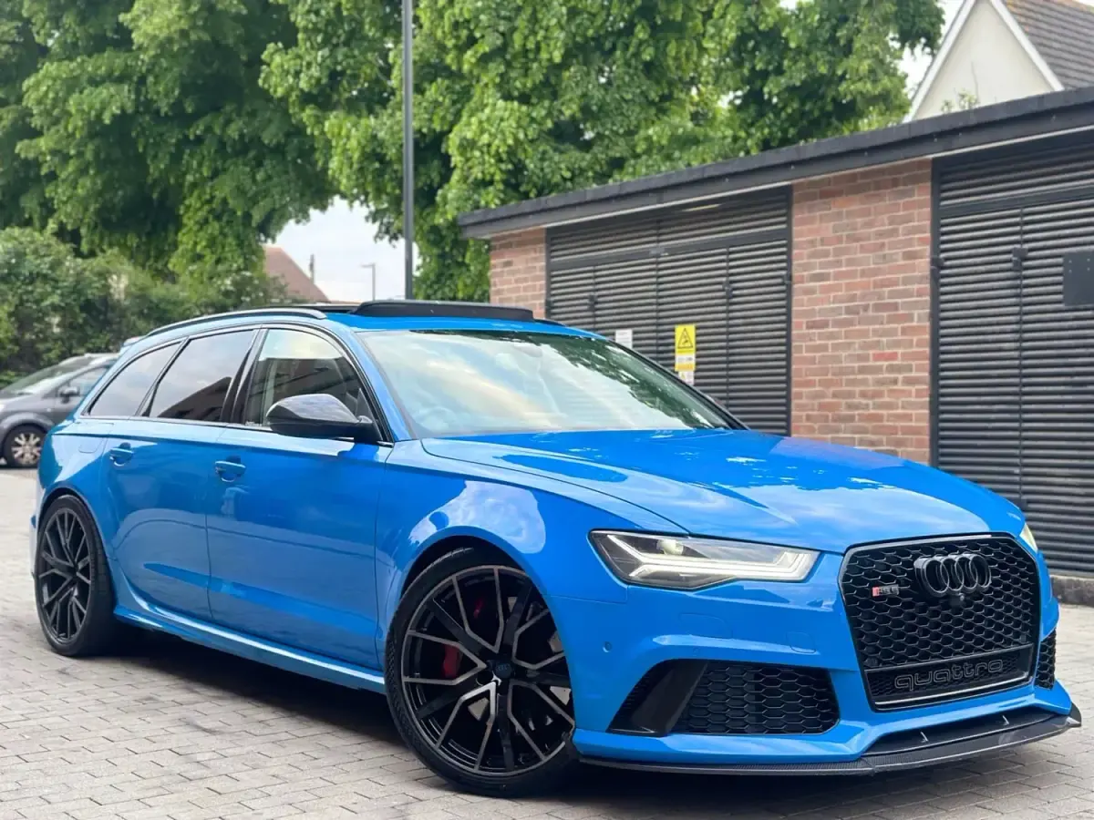 Begagnad Audi RS6 Performance 2017 Blå Kombi