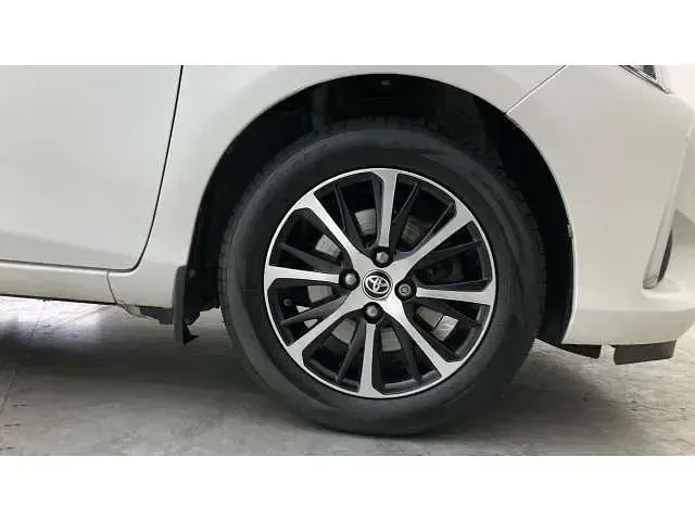 Usado Toyota Yaris 111 HP (81 kW) 2018 Branco Citadino