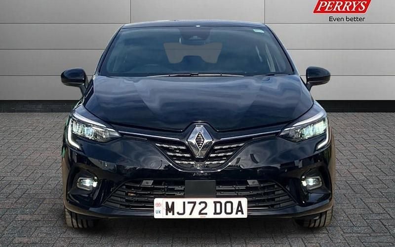 Used Renault Clio V SE 140 HP (102 kW) 2022 Hatchback