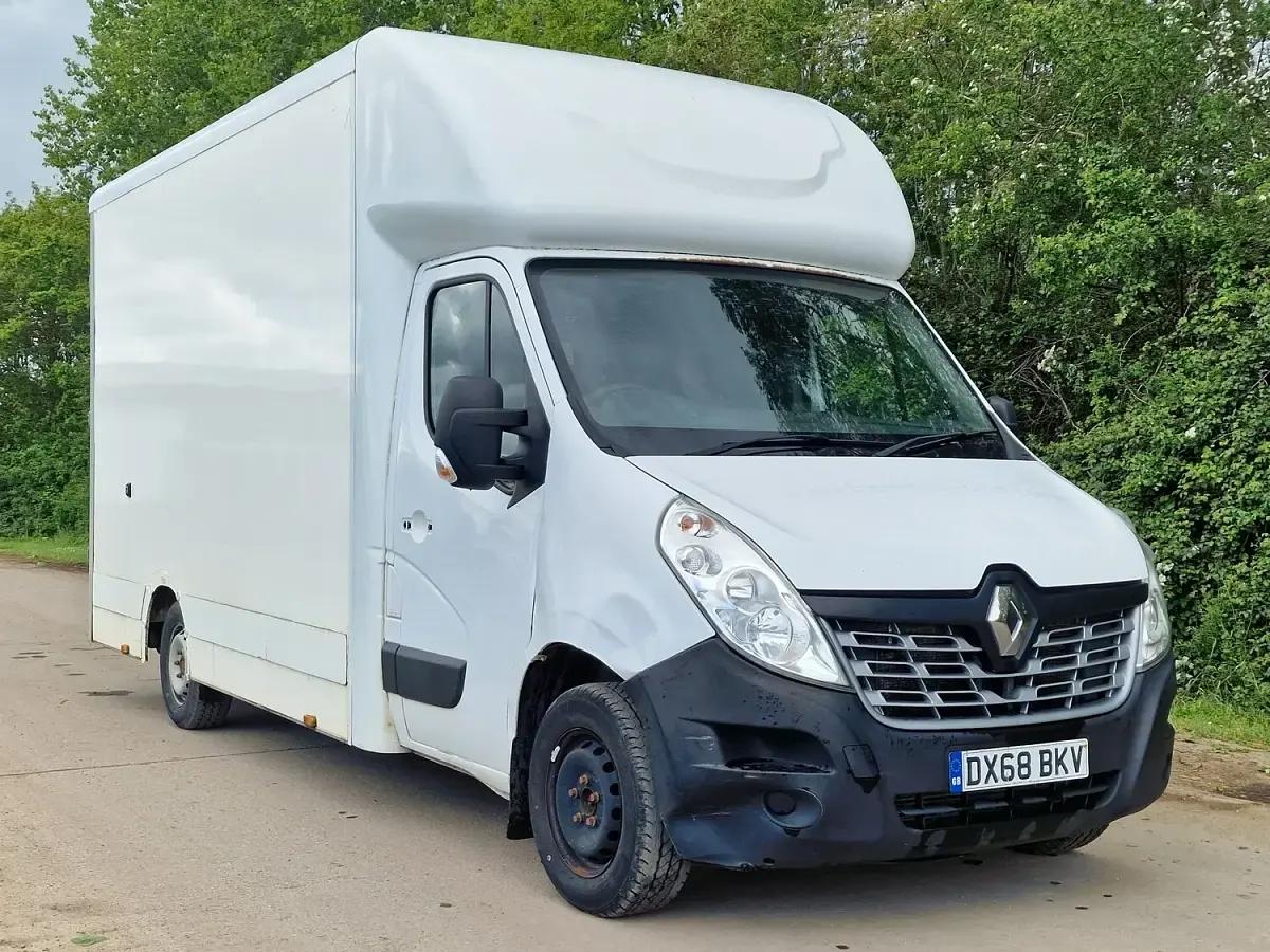 Used Renault Master Business 130 HP (95 kW) 2018 White Van