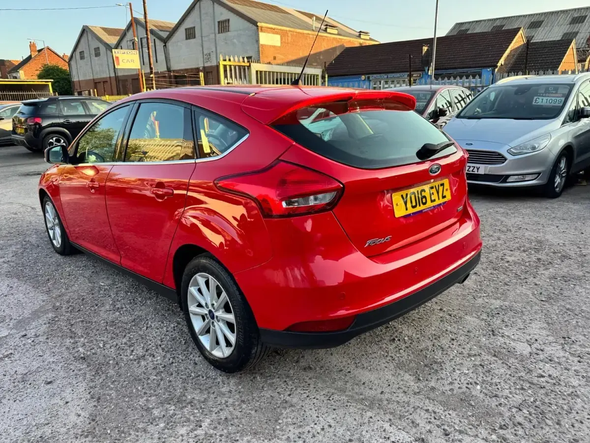 Used Ford Focus Titanium 2016 Red Hatchback