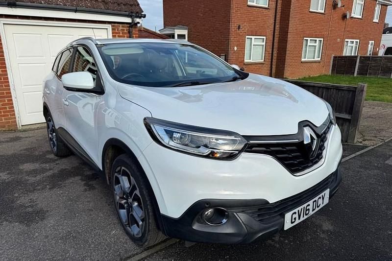 White Used 2016 Renault Kadjar Dynamique SUV | £6,495 (Fair price) - Image 1/1