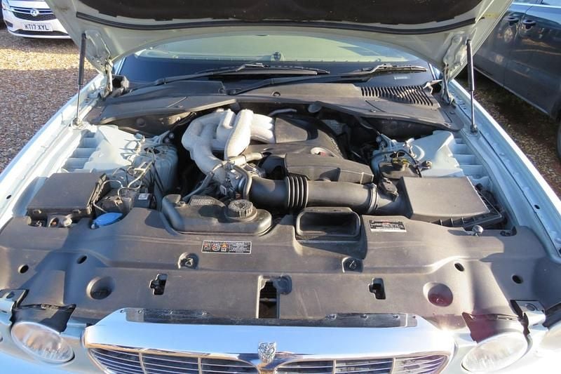 Used Jaguar XJ6 SE 2003 Silver Sedan