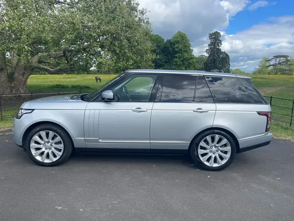 Used Land Rover Range Rover Vogue SE 339 HP (249 kW) 2018 Silver SUV