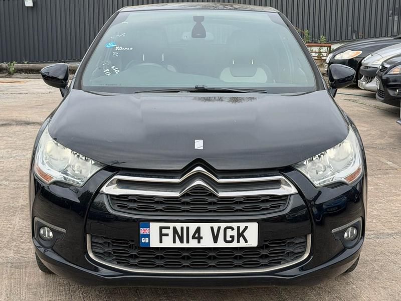 Begagnad Citroën DS4 Start 115 HK (84 kW) 2014 Svart Halvkombi