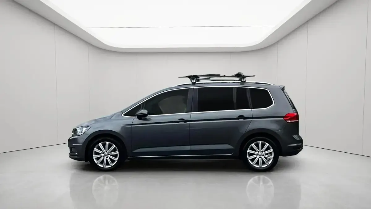 Used VW Touran SEL 150 HP (110 kW) 2019 Grey MPV
