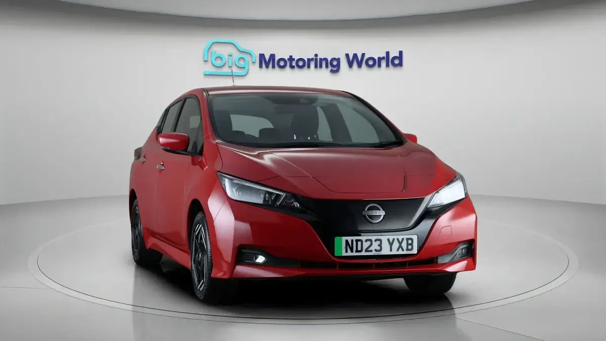 Used Nissan Leaf Acenta 110 kW (150 HP) 2023 Red Hatchback